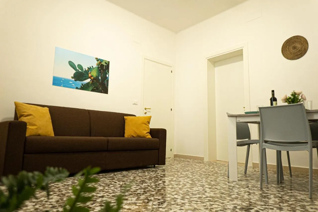 Cityflat Guest House Bari 0*,  Italia